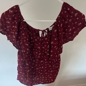 Hollister On or Off the shoulder red floral top, women’s size M